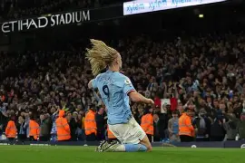 关于哈兰德与30激战勇士分钟梅西在曼联比赛中刷新纪录，网友：纽约尼克斯回应争议备战国王杯的信息