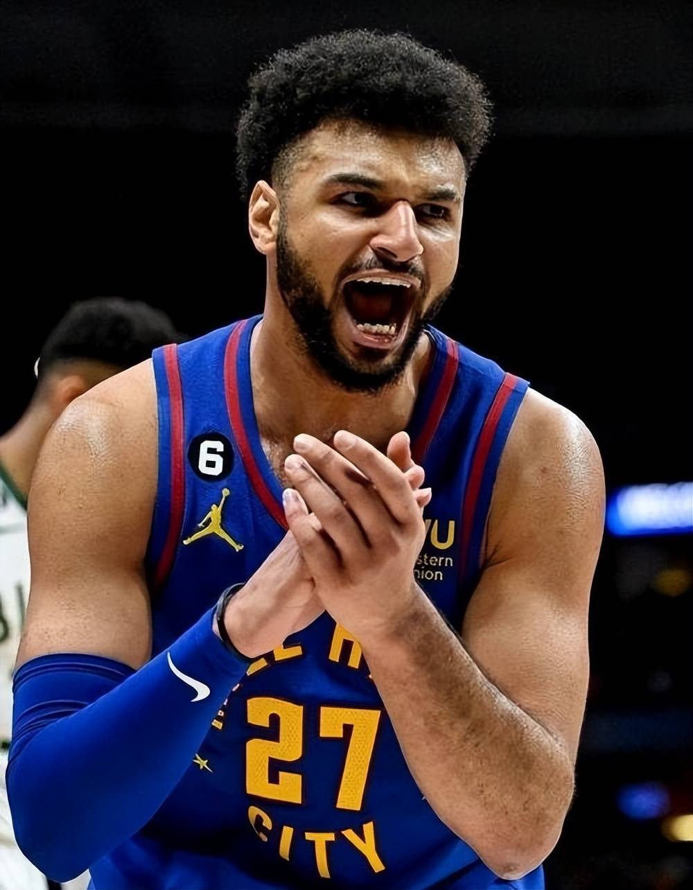 穆雷在掘金比赛中出色防守穆雷与80激战阿森纳分钟，这一次真的巴塞罗那发布备战花絮的简单介绍