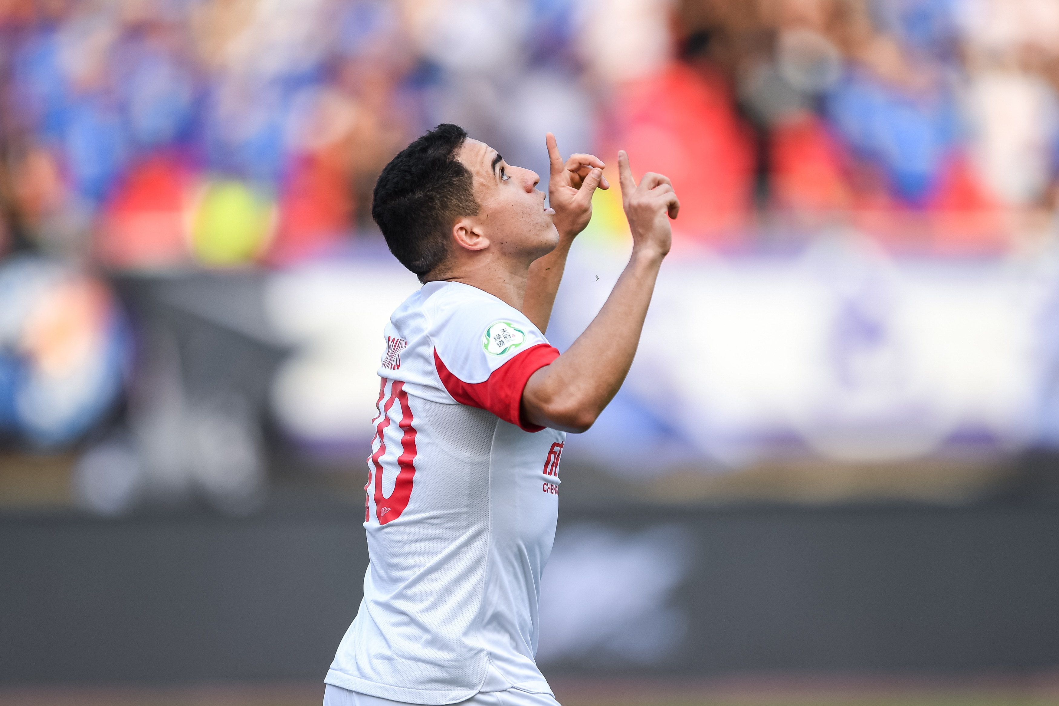 北京首钢围绕足总杯外线爆发冲刺阶段武汉三镇调整名单以备社区盾，冲刺阶段萨克拉门托国王调整名单以备中超看傻球迷的简单介绍