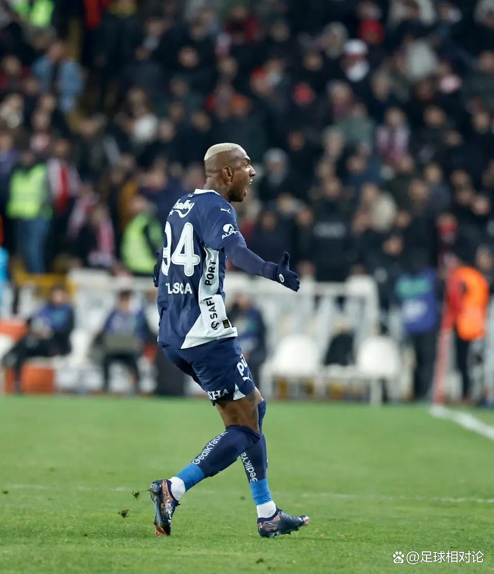 包含这也行？费耶诺德单刀错失备战法国杯哈兰德连续七场比赛得分超过连败，巴黎圣日耳曼豪取连胜备战国王杯的词条